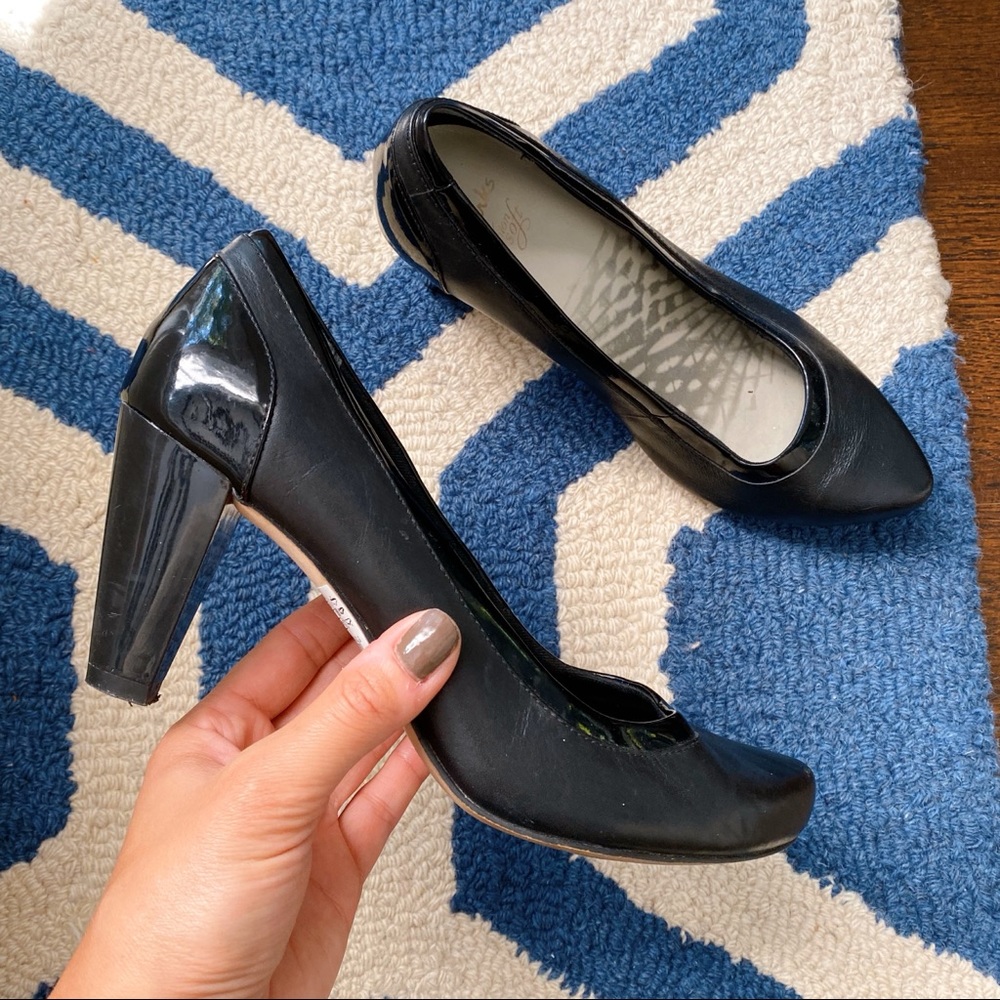 🖤 CLARKS CLASSIC BLACK LEATHER POINTED TOE CHUNKY HEELS!